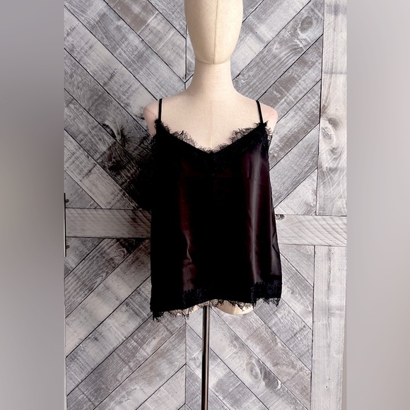 CUPCAKES AND CASHMERE SAVANNAH HEAVY SATIN EYELASH LACE CAMISOLE - Picture 4 of 8